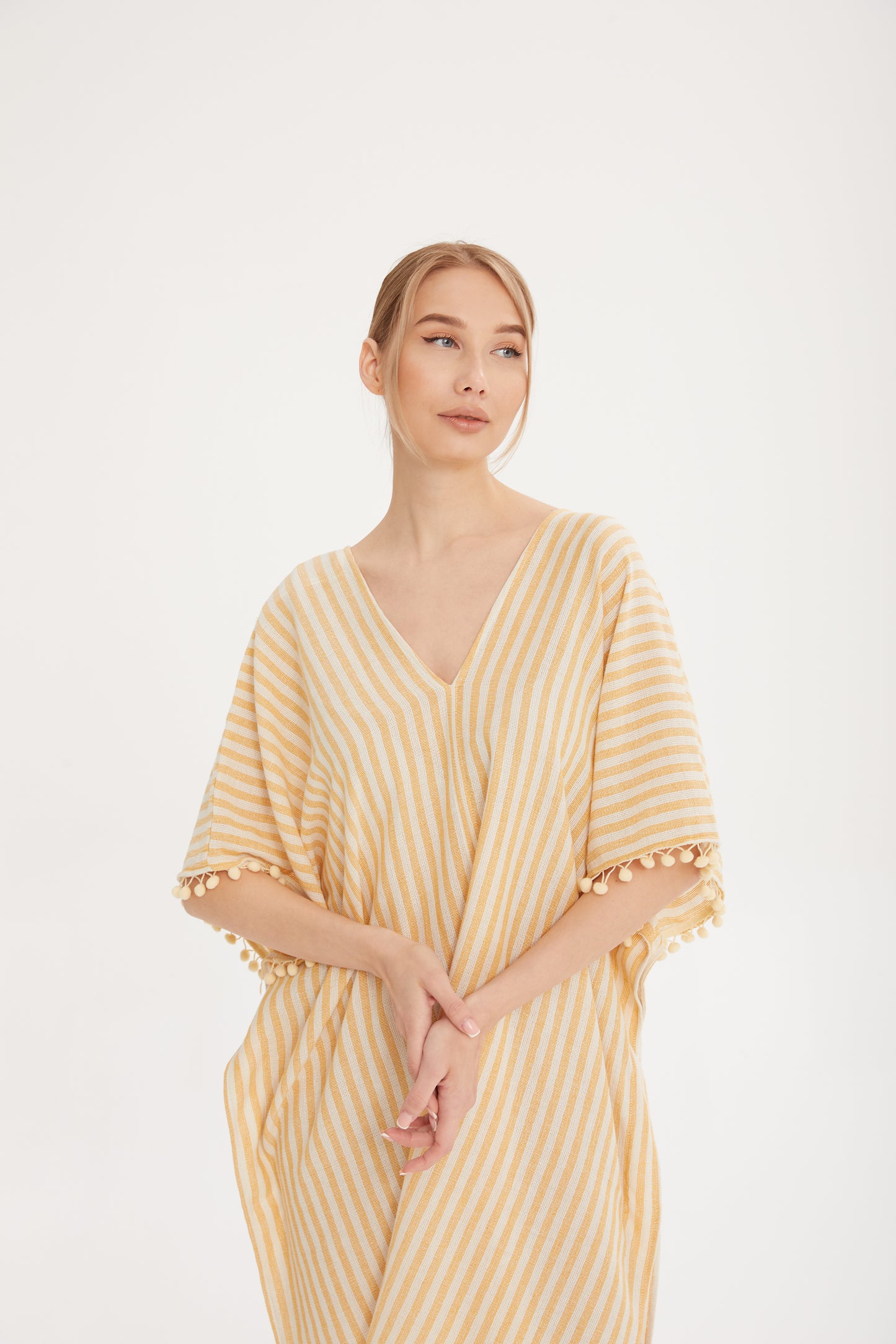Sarı–Beyaz Çizgili Kısa Kaftan